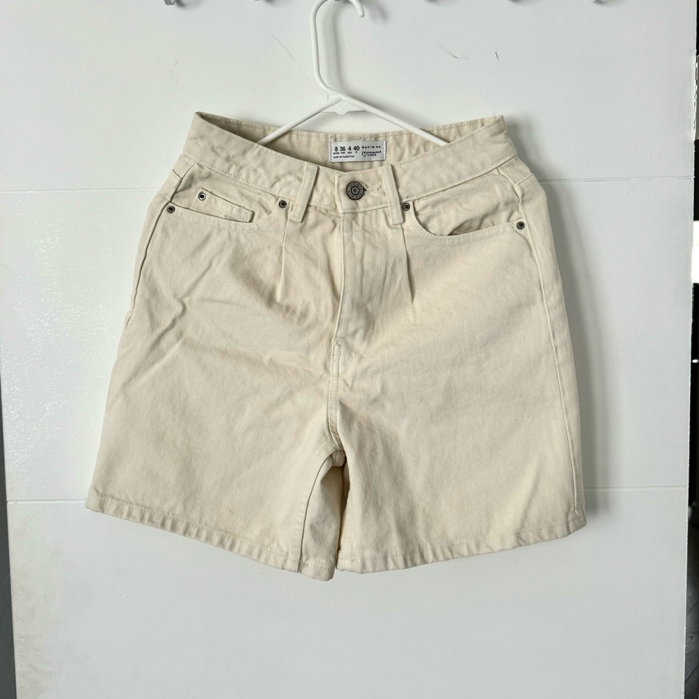 Beige shorts primark